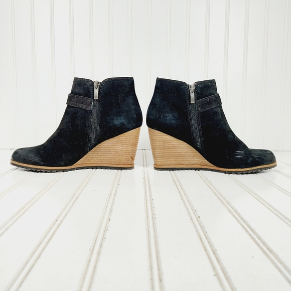 Caslon Addison Suede Almond Toe Wedge Buckle Ankle Booties D443 - Picture 7 of 12